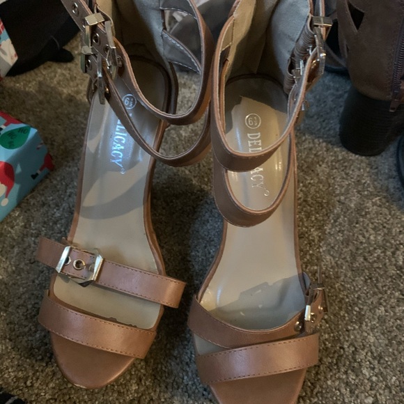 Wedges - Picture 2 of 2